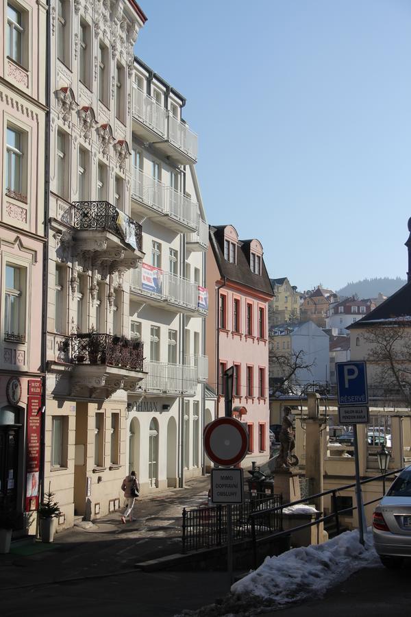 Ferienwohnung Karlovy Vary Zamecky Vrch Exterior foto